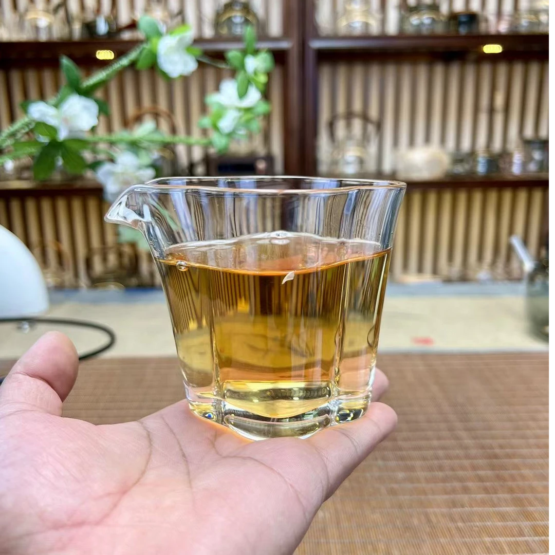家用加厚高硼硅玻璃海棠公杯手工耐热玻璃公道杯日式茶道分茶器