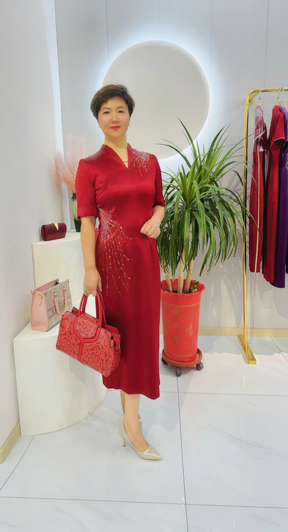 抽象凤尾烫钻旗袍裙