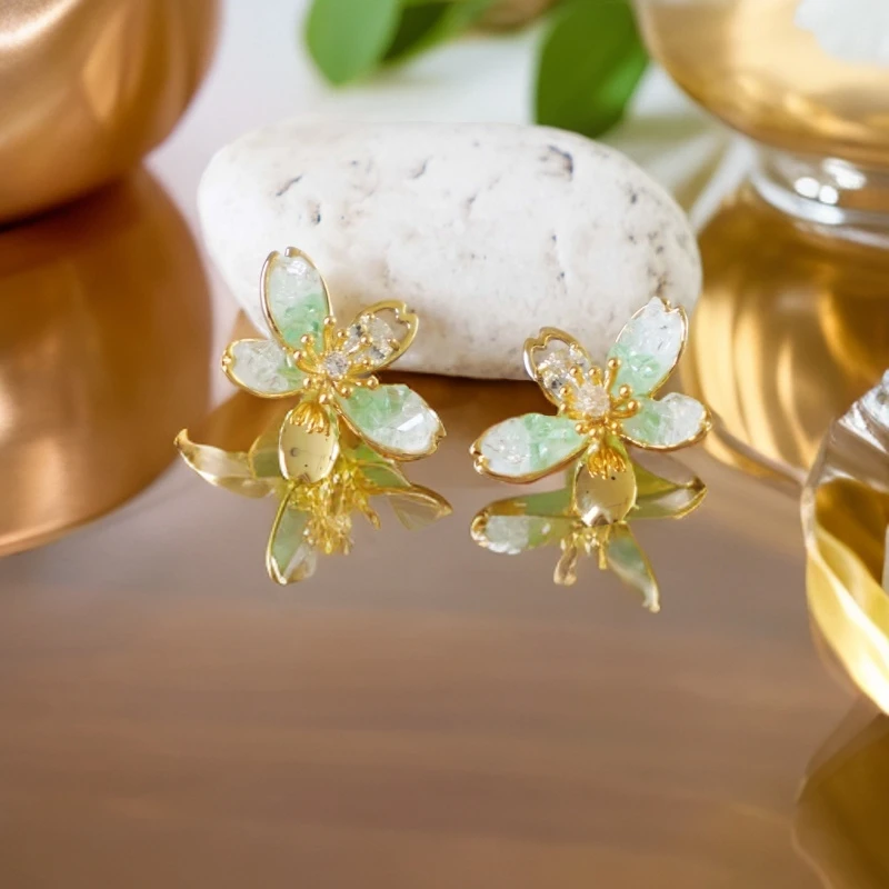 铜合金合成锆石耳饰 【春日来信】镶锆水晶花朵防过敏气质精致耳钉