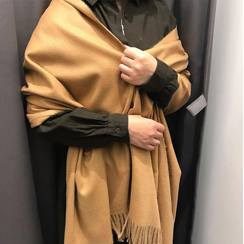 （流苏披肩围巾）秋冬季韩版简约纯色保暖时尚百搭流苏大披肩Z