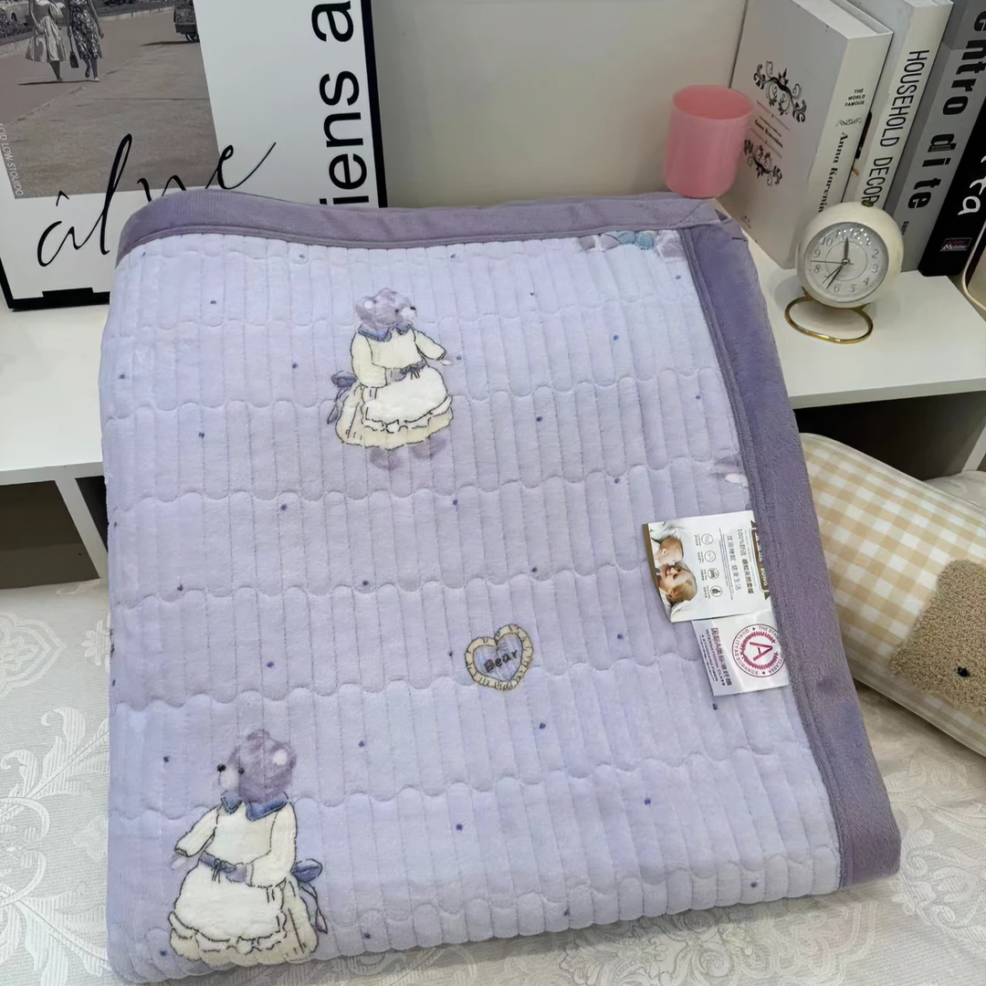 牛奶绒床盖（围裙熊）绗缝床盖200*220多功能亲肤柔肤