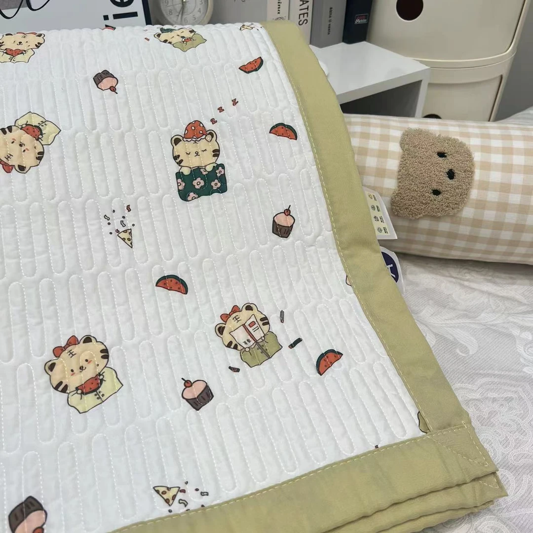 新品 高品质针织棉床盖（小老虎）绗缝柔软亲肤床盖