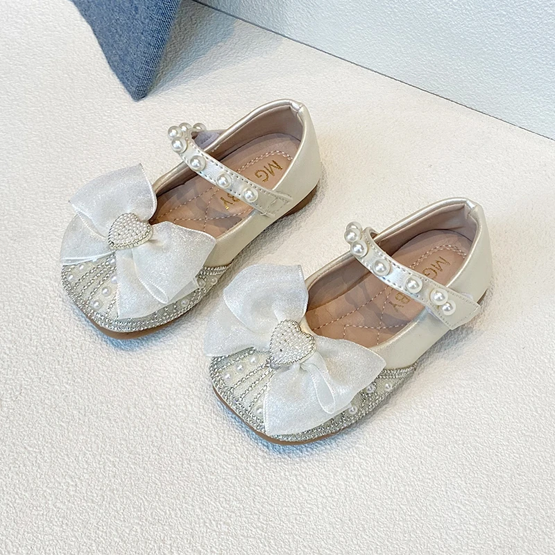 2024新款春秋浅口小女孩鞋子时尚圆头洋气软底女宝小童百搭公主鞋
