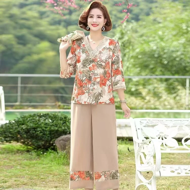 4892时尚妈妈夏装套装V领印花洋气高贵中年女款小衫（新仓库1楼）