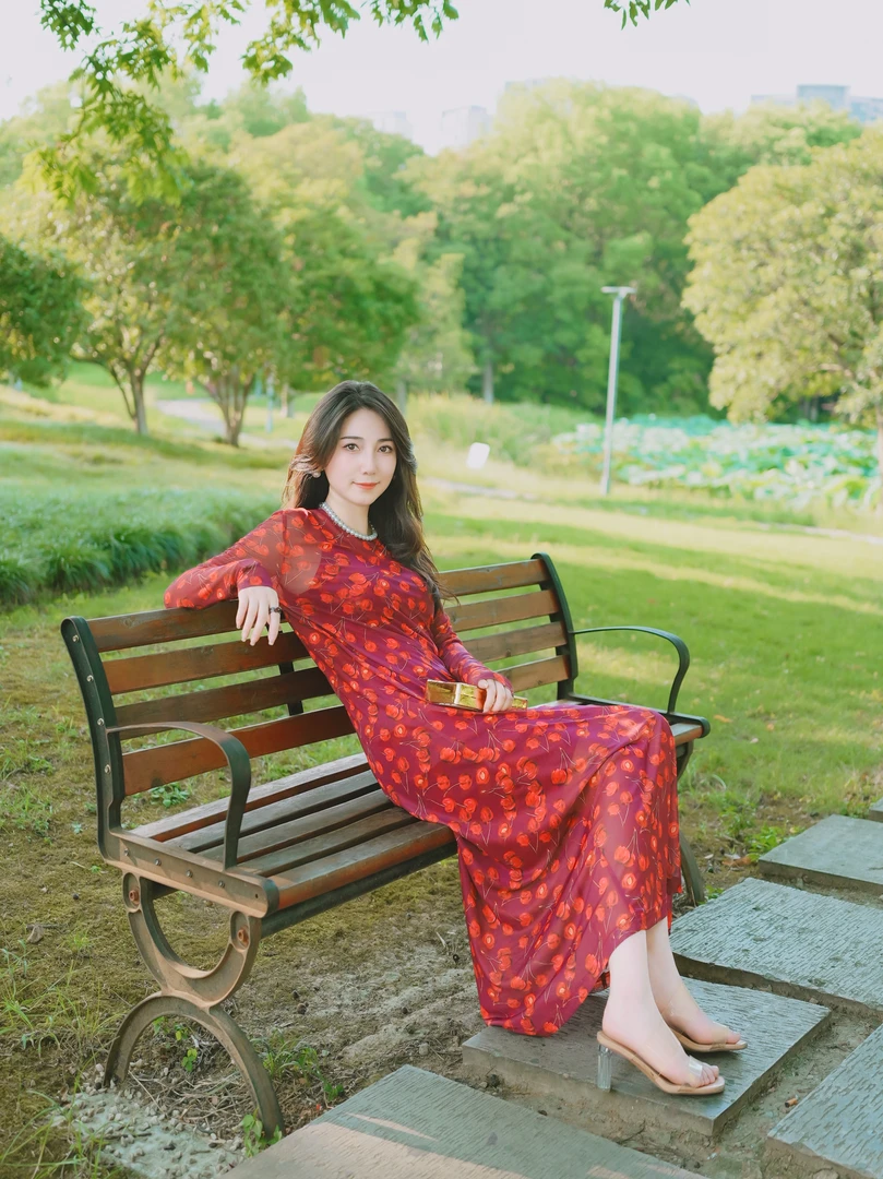 HZHJ新款原创设计 红色舞者 套装花卉法式洋气款高级显瘦679