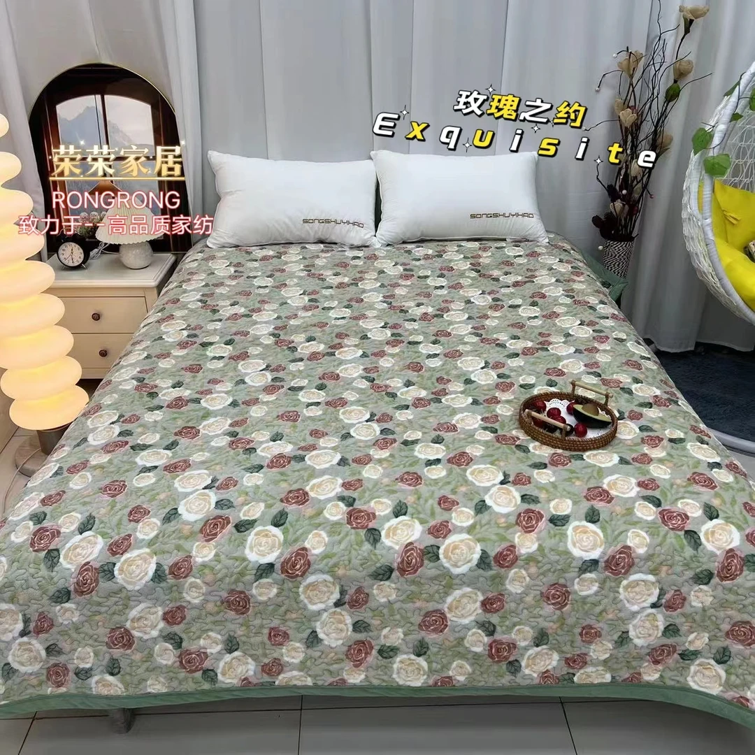 荣荣家居-牛奶绒玫瑰之约床盖直角款双面绗缝亲肤【200*220】可机洗