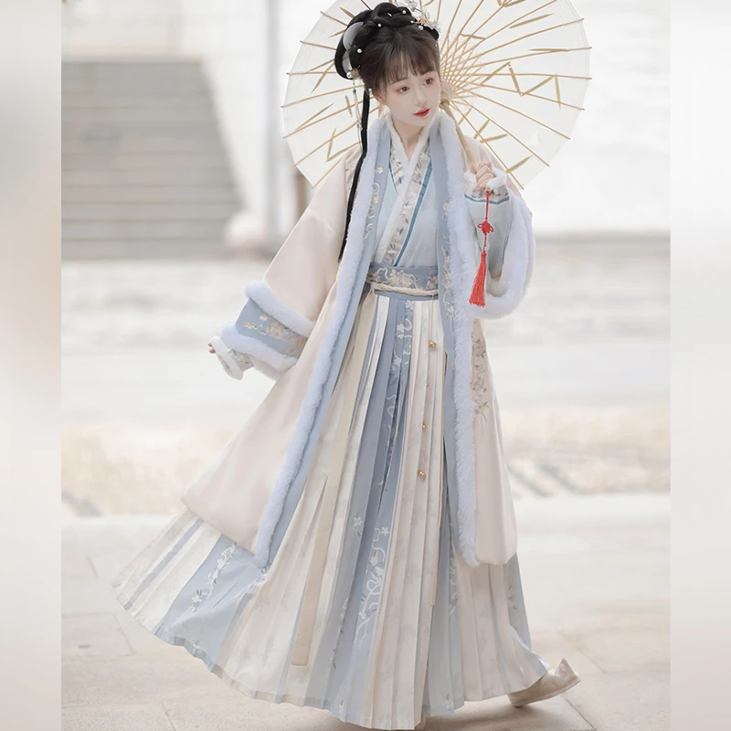 原创宋制汉服冬款女对襟长袄交领百褶裙日常加绒套装汉元素套装