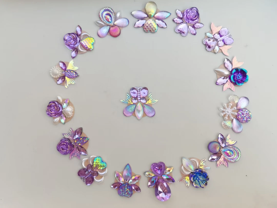 儿童面部彩绘眉心贴自带背胶118颗送一个28格盒子