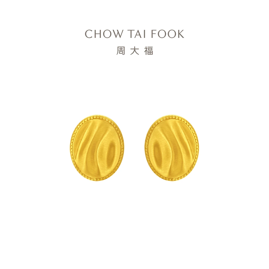 后续不上架【周大福】流金岁月复古圆牌足金耳钉计价工费420@F23187