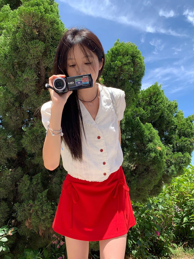 白色海军领短袖衬衫女夏季新款设计感气质修身甜美泡泡袖短款上衣