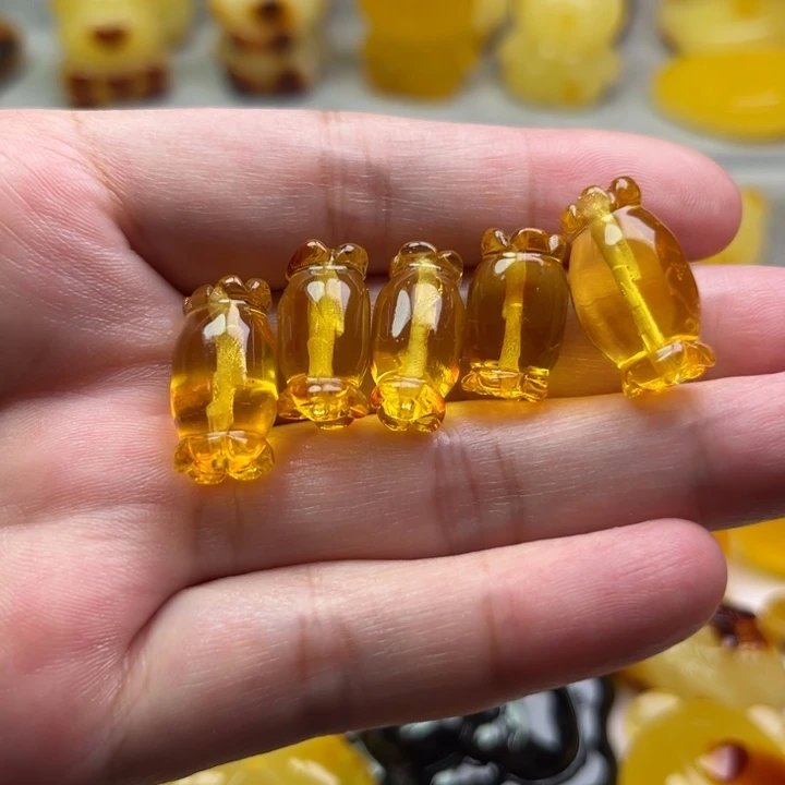 琥珀颈饰未镶嵌琥珀蜜蜡