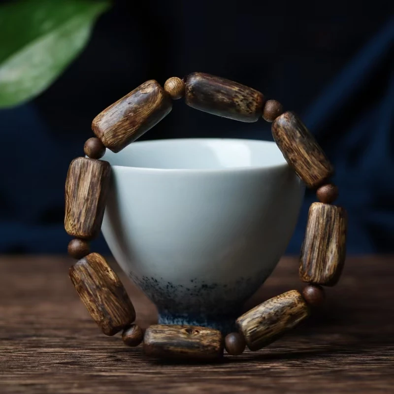 海南莺歌绿奇楠沉香手串随型8*22mm【多样性发1条】010