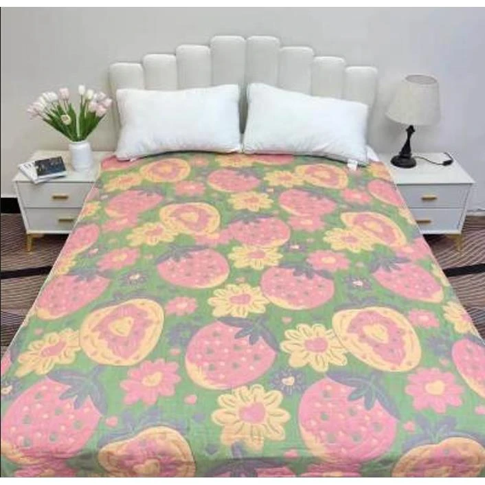 【草莓花】150*200CM可铺可盖多层棉纱布亲肤通用床盖