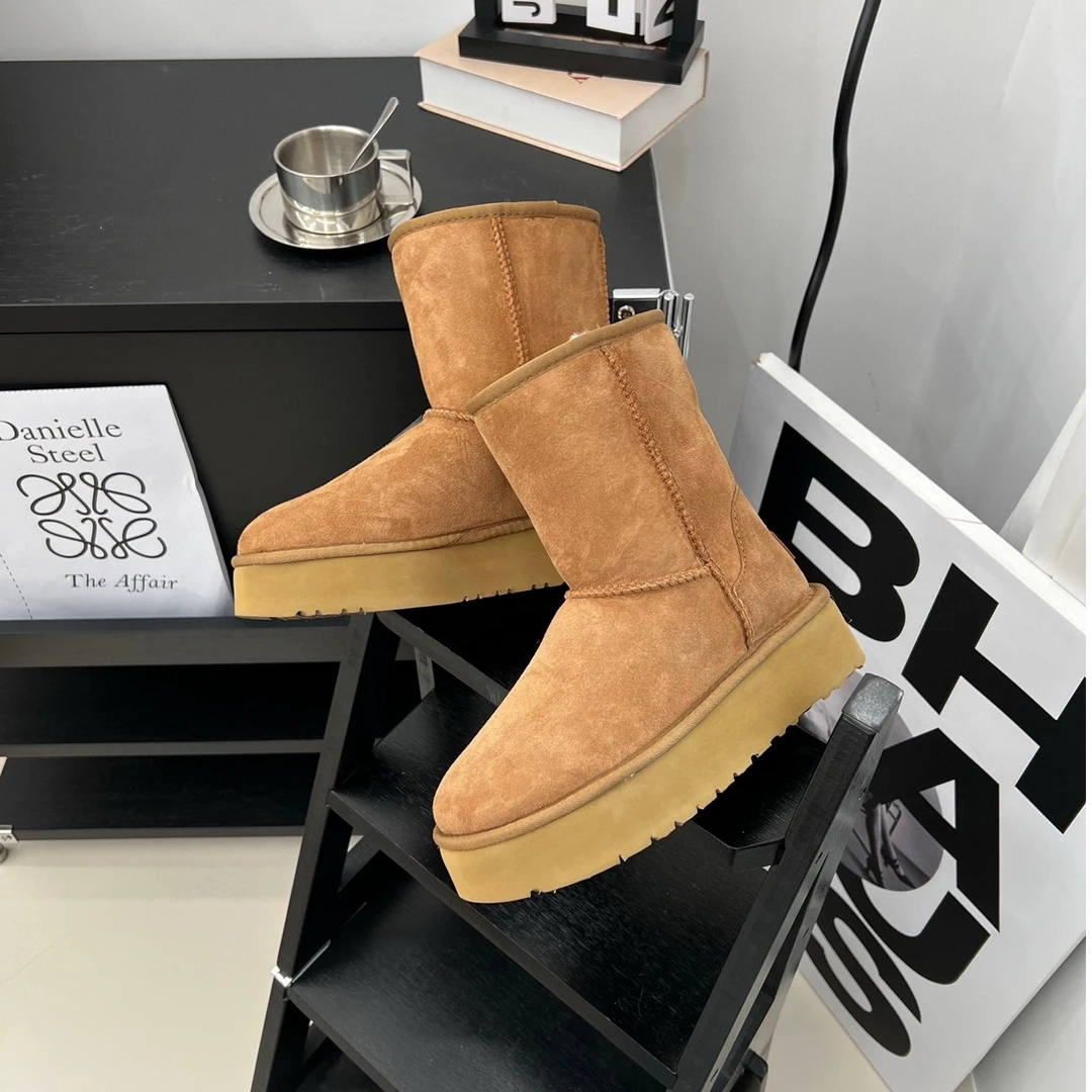 厚底5825中筒基础款加厚羊皮毛一体女款短筒雪地靴冬季雪地靴