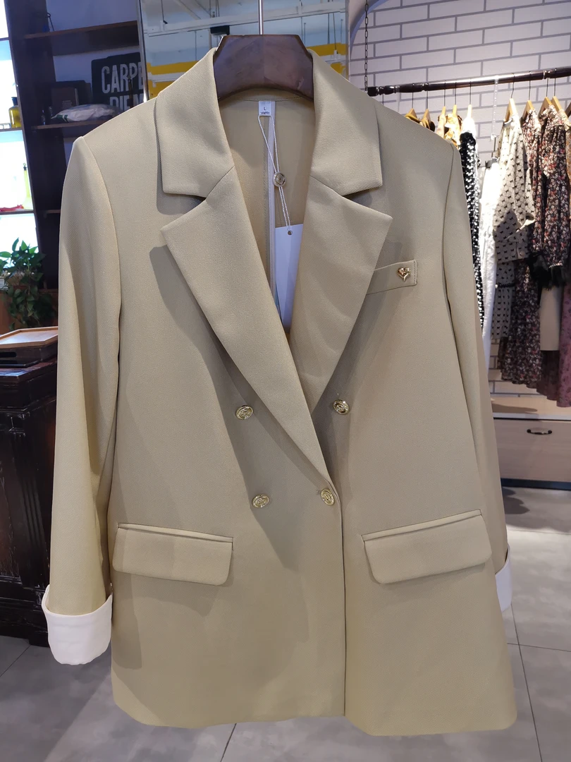 昊宝法莱名品女装