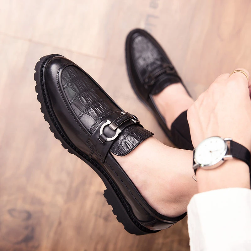 秋冬男士小皮鞋商务休闲男鞋潮鞋男生鞋子加绒潮流尖头百搭内增高