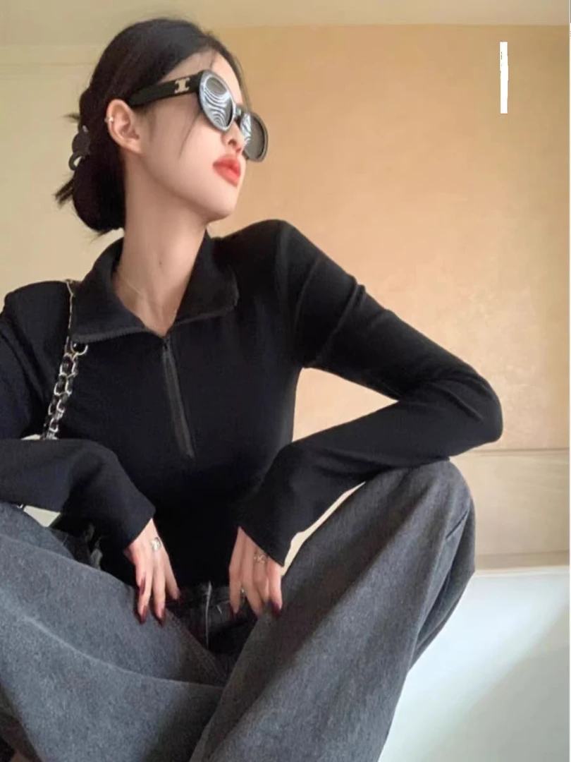 纯欲洋气独特别致漂亮短款上衣女装秋冬季辣妹设计感紧身长袖T恤