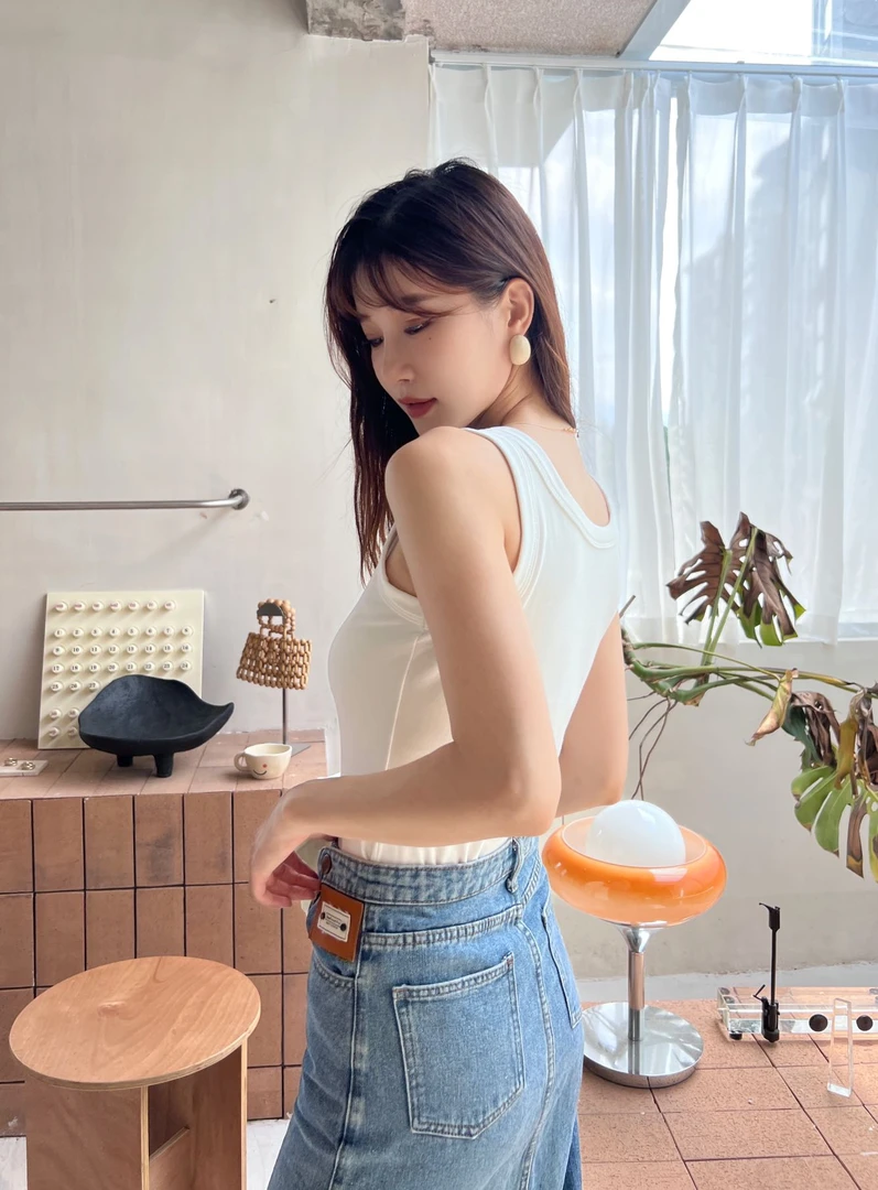 小个子轻薄吊带女款爆款2025新款打底吊带背心女内搭外穿高档上衣