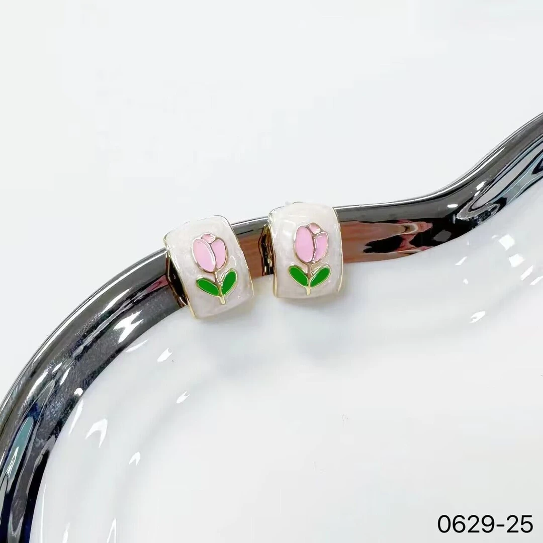 铜合金耳饰 0629时尚气质百搭简约小众可爱甜美清新少女耳钉