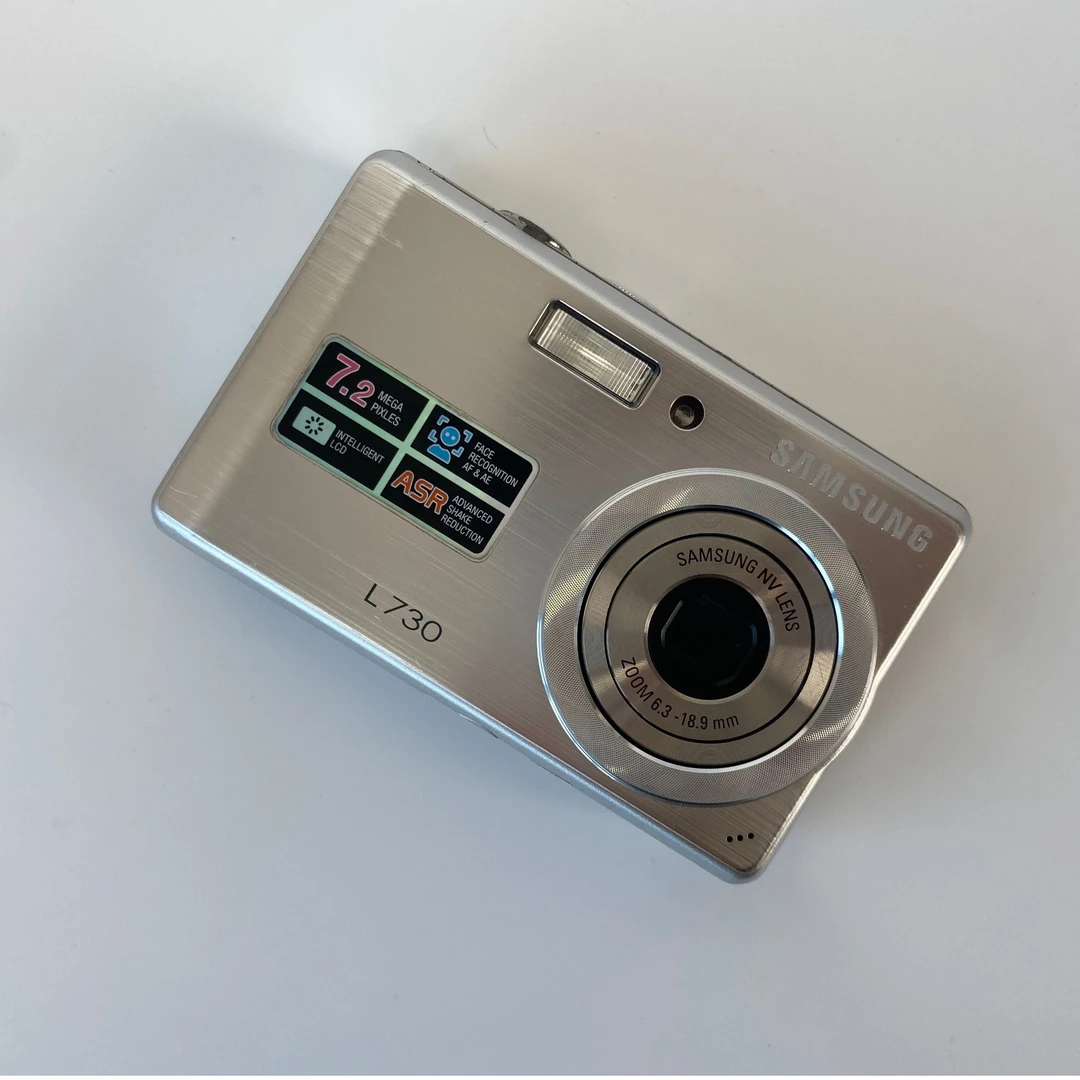 95新 Samsung/三星 L730 720万像素3倍光学变焦复古银ccd