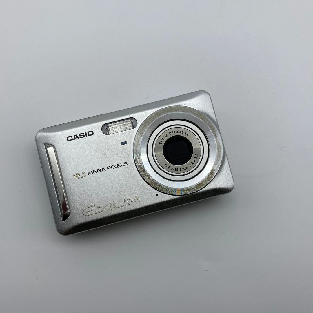 95新 Casio/卡西欧  EX-Z9 810万像素 3倍光学变焦（no退no换）