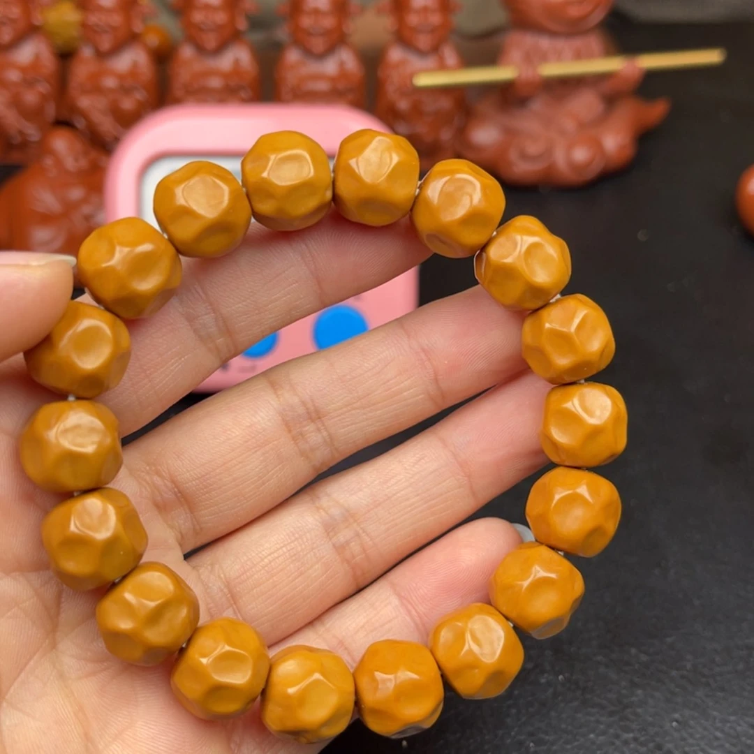 【闪购商品】橄榄核核雕久****)