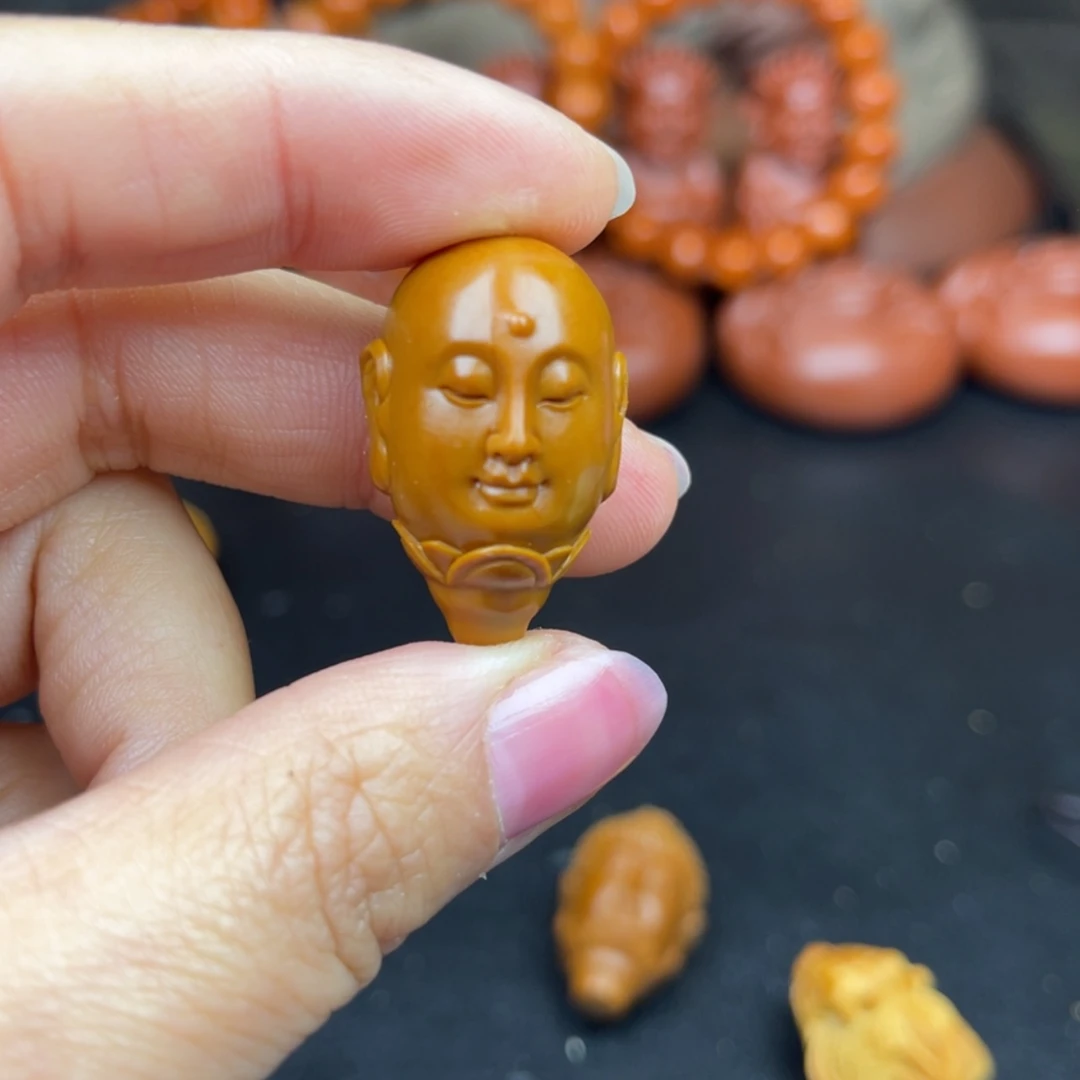 【闪购商品】橄榄核核雕青*