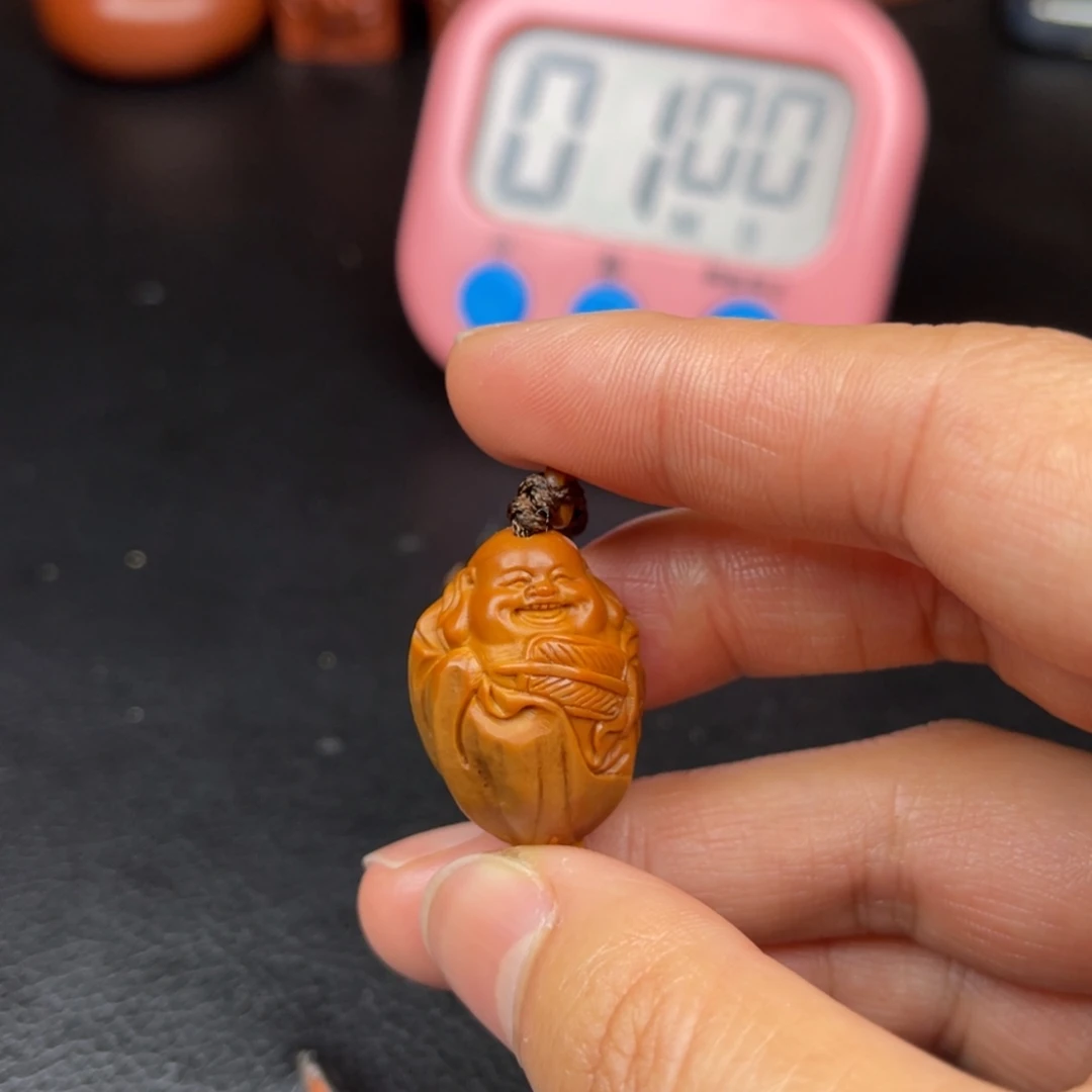 【闪购商品】弥勒核雕@****?