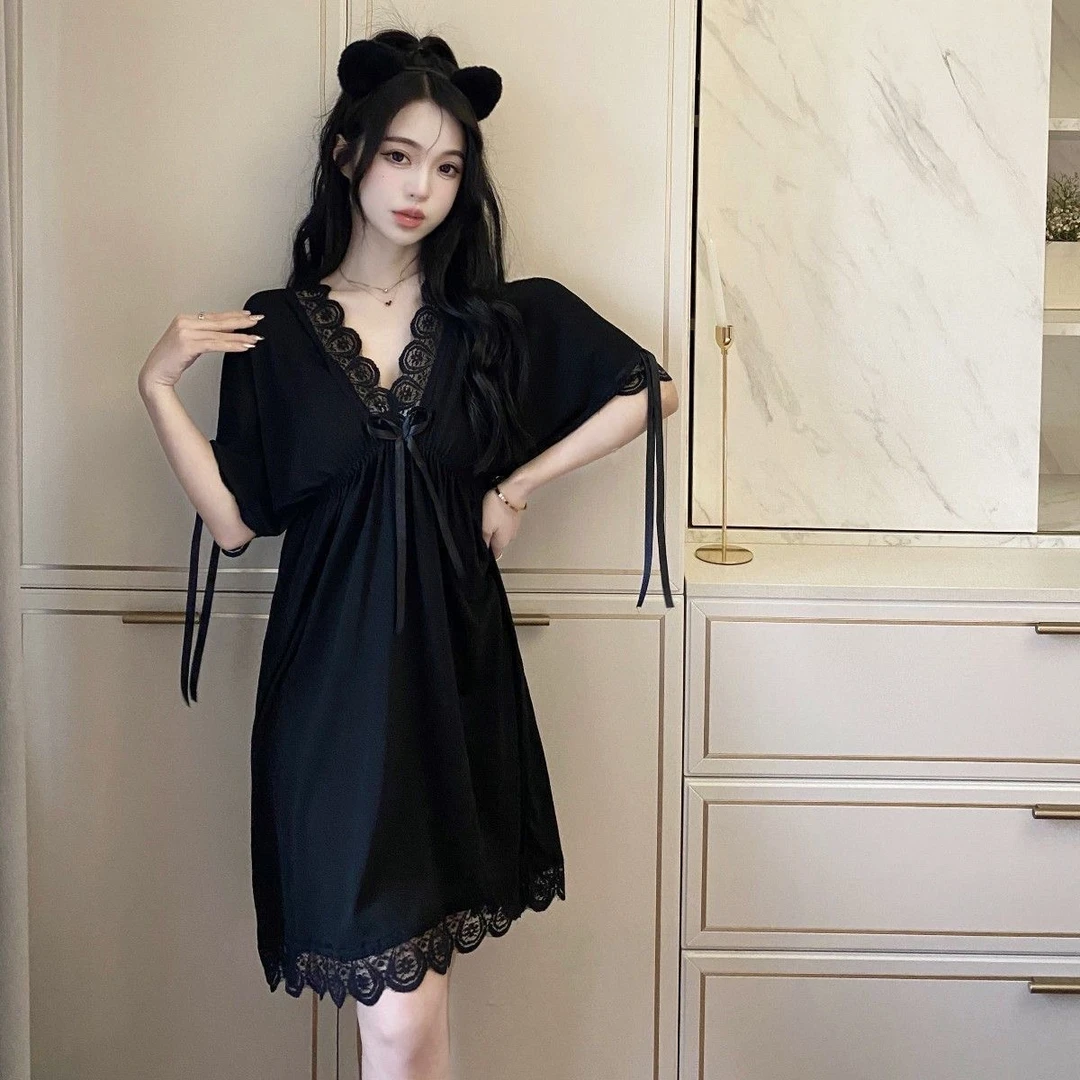 冰丝吊带宽松款性感睡衣睡裙女款爆款2024夏季情调睡衣名媛风贵妇