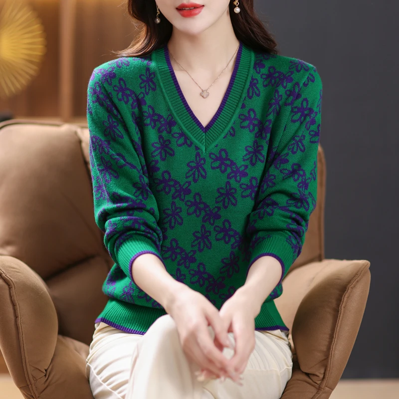 春秋时尚洋气V领提花毛衣女套头短款宽松显瘦针织打底衫减龄上衣