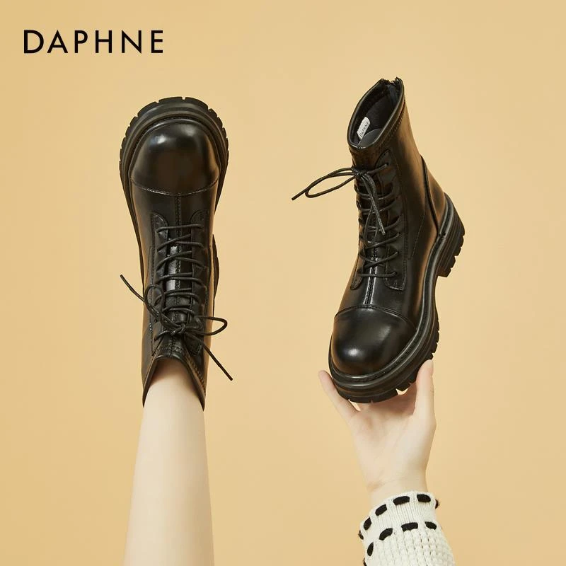 达芙妮马丁靴女士鞋2023爆款新款秋冬季英伦风棕色洋气真皮短靴子