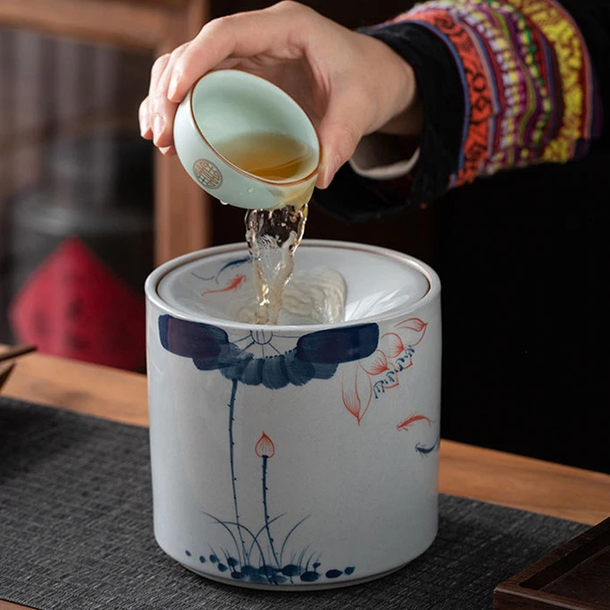 防风烟灰缸带盖陶瓷手绘家用复古中式客厅轻奢办公室创意建水干泡