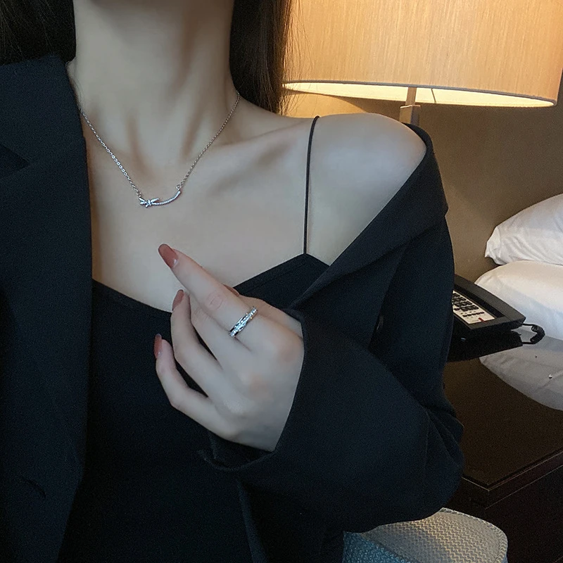 钛钢项链 日韩百搭小众蝴蝶结项链女 钛钢气质网红锁骨链Z80