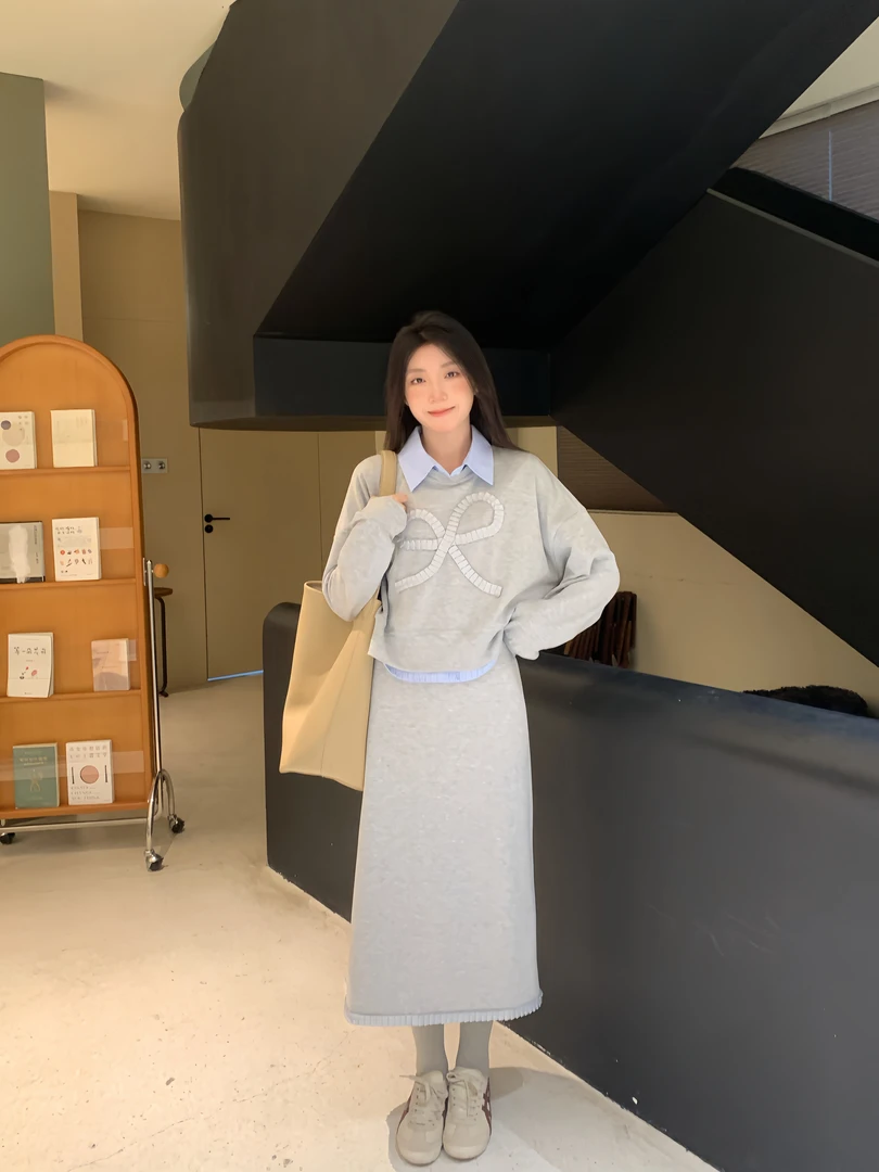 灰色蝴蝶结圆领卫衣女秋季新款慵懒风高腰包臀半身裙三件套女