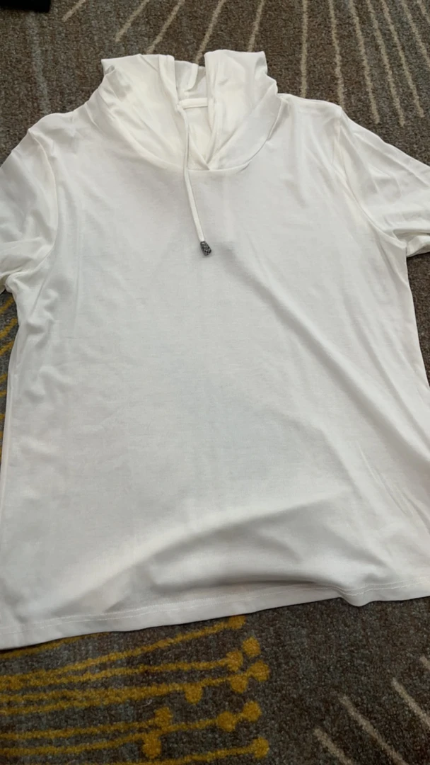 8074女款时尚纯色T恤