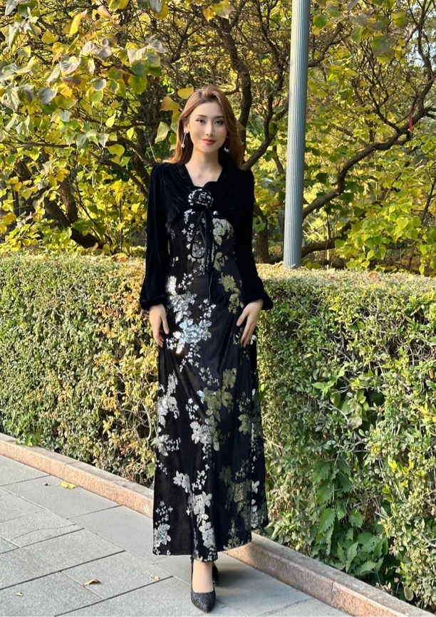 气质设计感V领泡泡袖连衣裙拼接中长款裙子秋冬