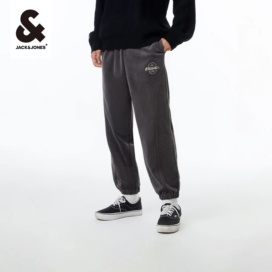 杰克琼斯春季纹理感天鹅绒立体刺绣胶印结绳装饰宽松束脚裤男装