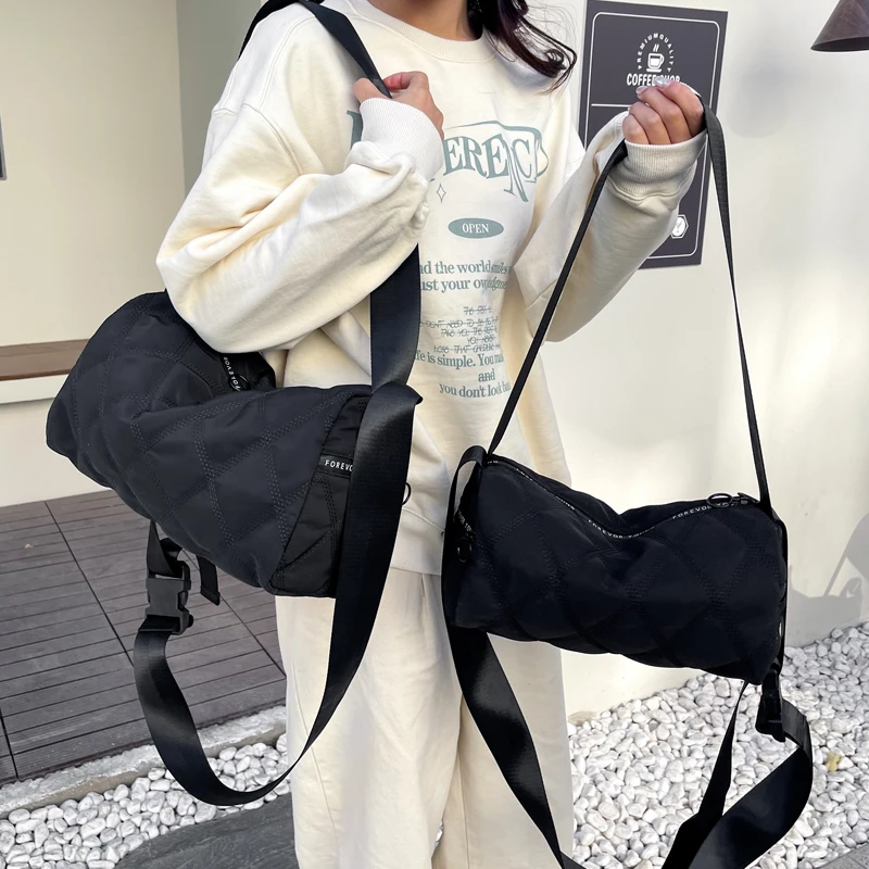 休闲大包包女2025新款潮时尚菱格绣线单肩包大容量上课通勤斜挎包