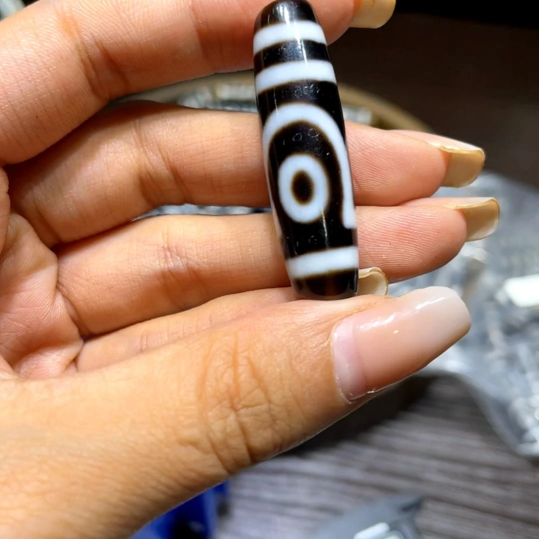 玛瑙/玉髓颈饰未镶嵌墨****白