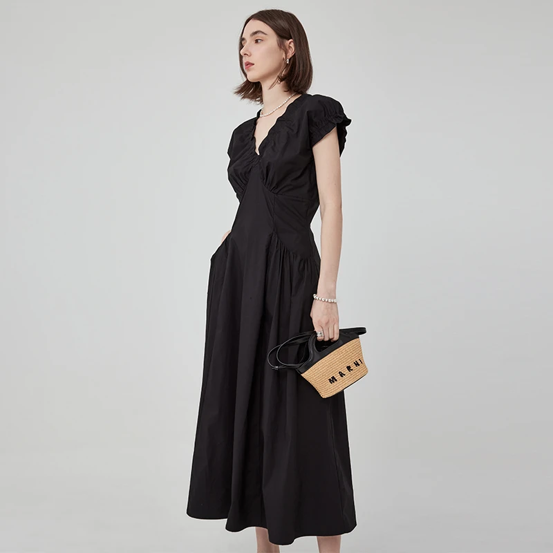 范洛 月光少女“V领褶皱大插袋”法式连衣裙 FX23L279推广