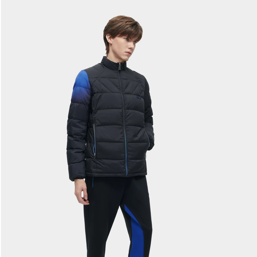 FILA FUSION X TEAM WANG合作系列男女同款轻薄羽绒服T11U349909F