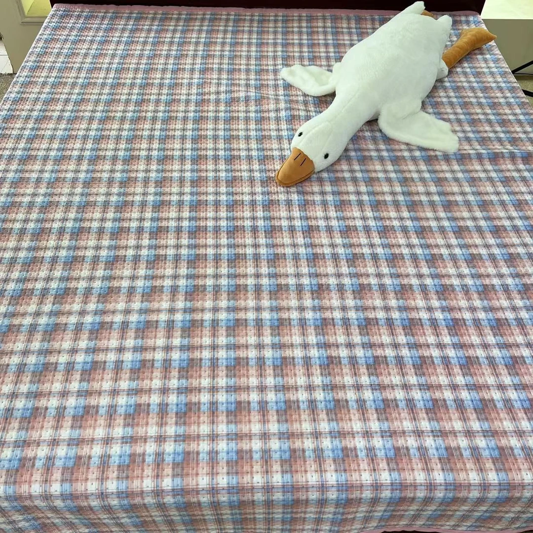 【粉色格子】约2.3*2.5宽边四季通用精品香丝双面床盖