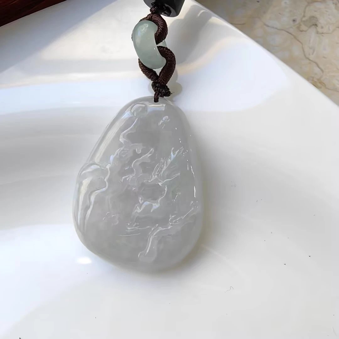 鹿鹿亨通翡翠吊坠