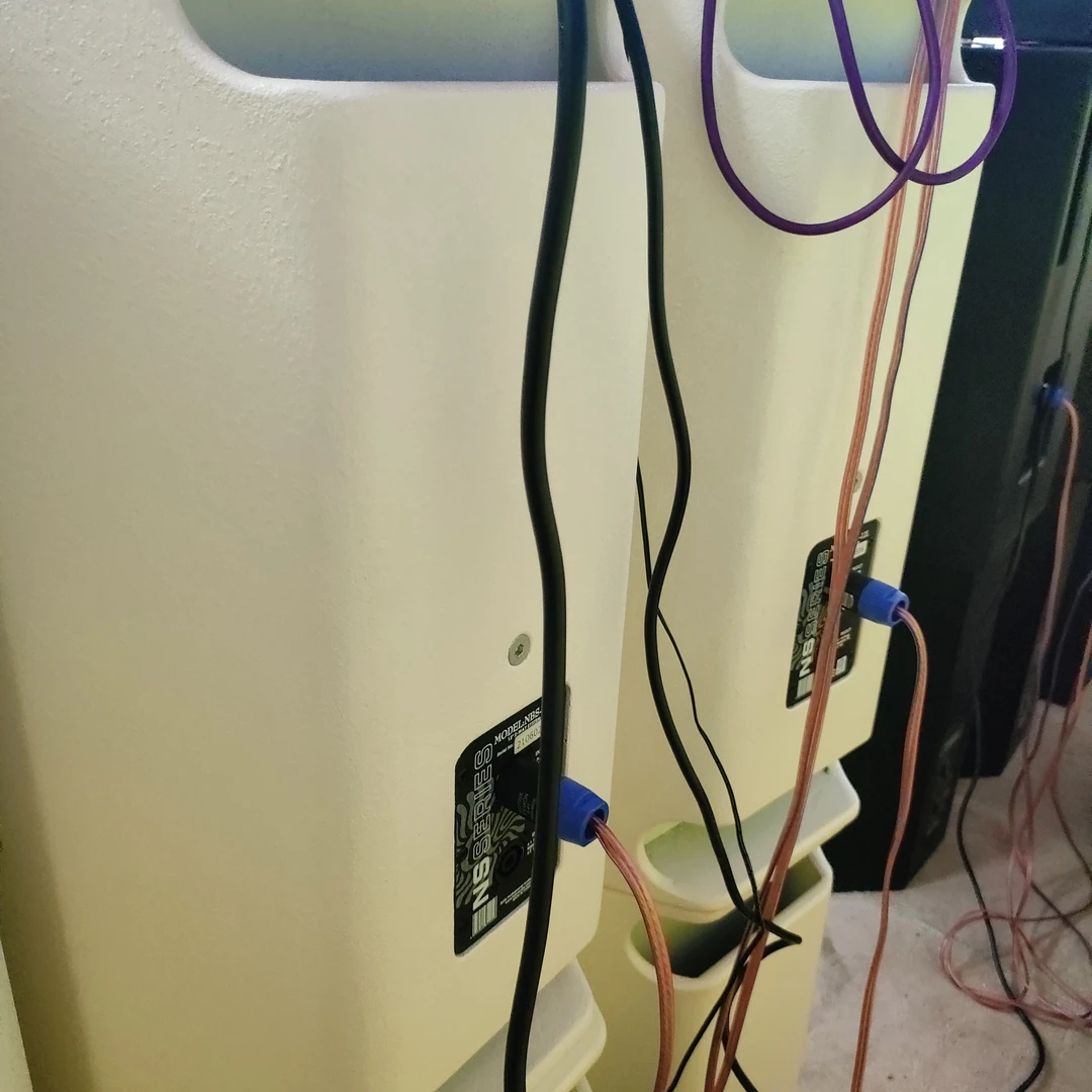 阿尔法十二寸专业音响一对，不包邮