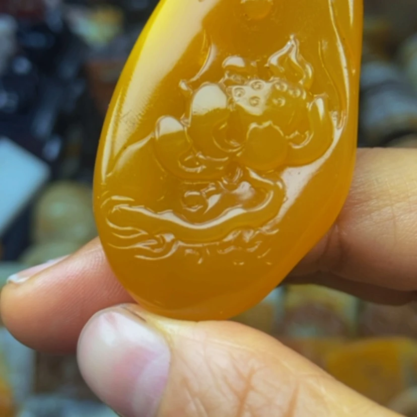 【闪购商品】石英质玉（黄龙玉）颈饰未镶嵌