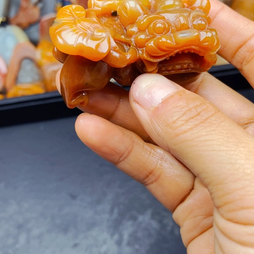 【闪购商品】石英质玉（黄龙玉）颈饰未镶嵌