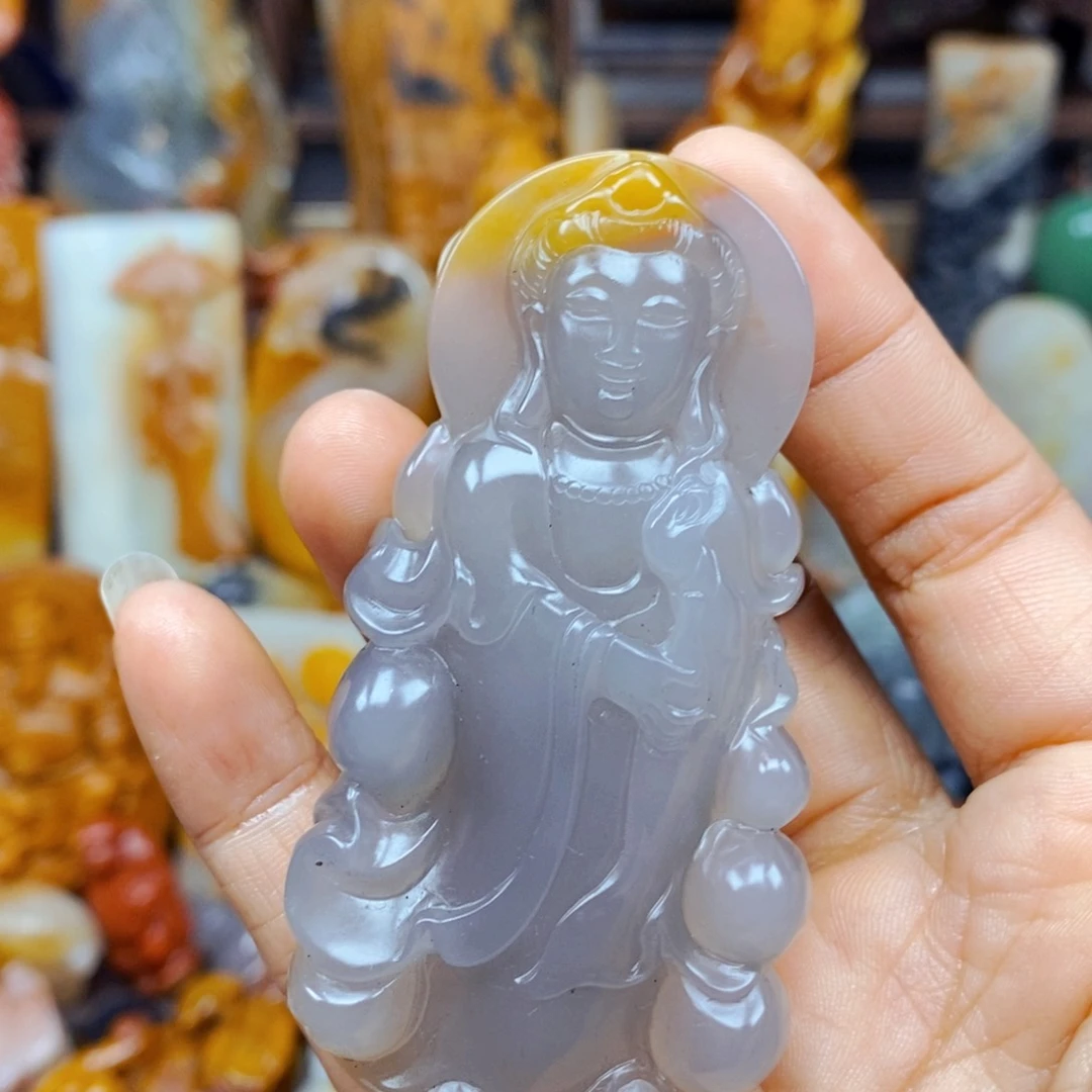 石英质玉(黄龙玉)颈饰未镶嵌