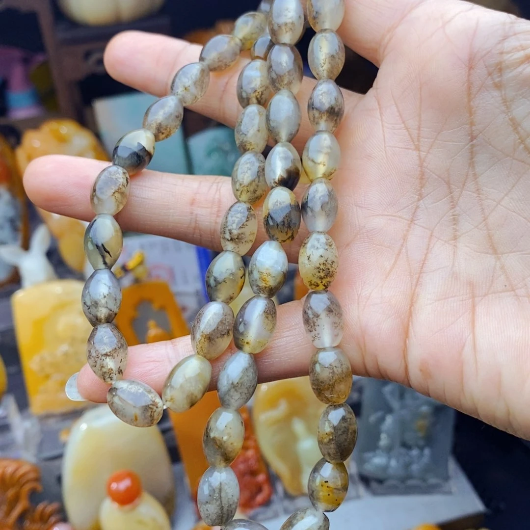 石英质玉（黄龙玉）颈饰未镶嵌