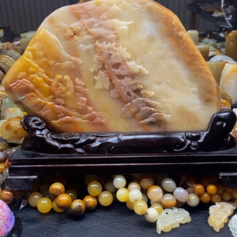 【闪购商品】石英质玉（黄龙玉）颈饰未镶嵌