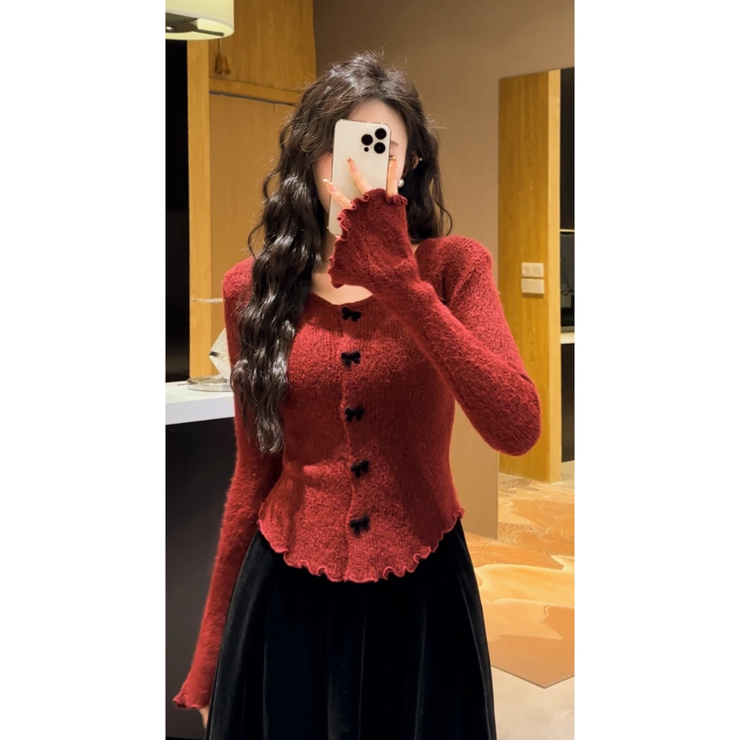 YUANLIANSU/圆脸酥秋冬新款红色蝴蝶结保暖显瘦毛衣女